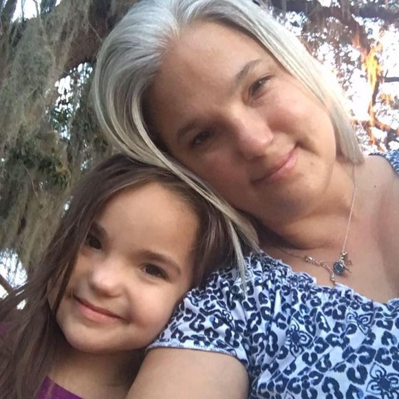 Meet your Posher, Becky - Picture 2 of 2